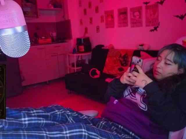 VioletaKafka webcam
