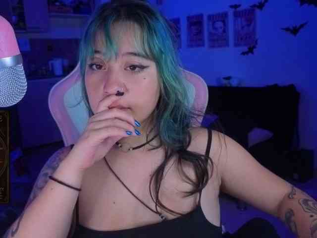 VioletaKafka webcam