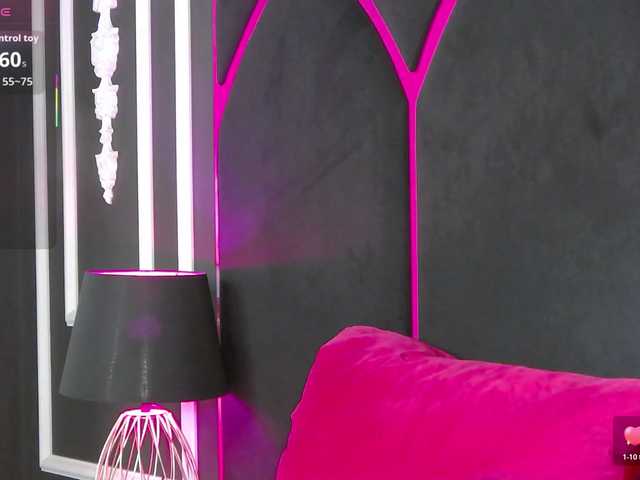 Breezelle's BongaCams show and profile