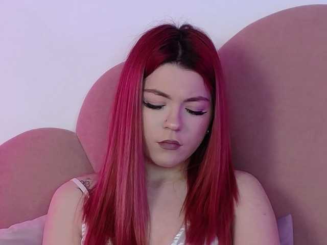 Breezelle's BongaCams show and profile