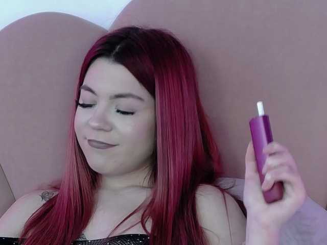 Breezelle's BongaCams show and profile