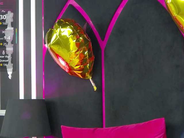 Breezelle's BongaCams show and profile