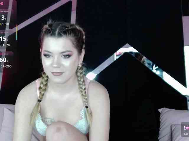 Breezelle Live Webcam on BongaCams