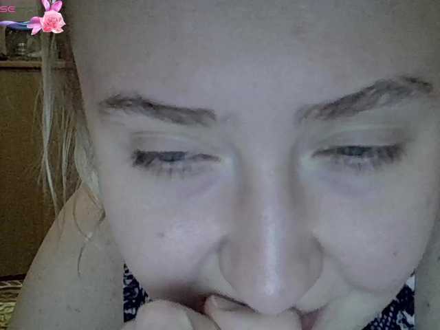 Olesya2510's BongaCams show and profile