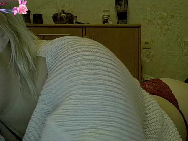 Olesya2510's BongaCams show and profile