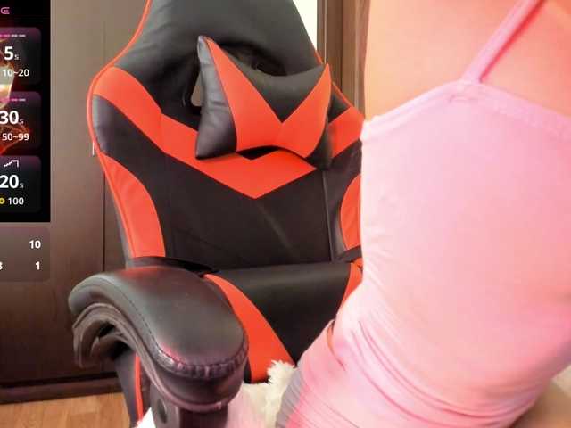 Laylac's BongaCams show and profile