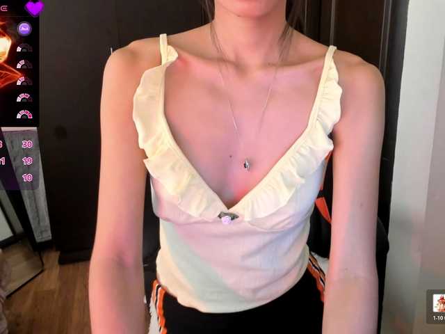 Laylac's BongaCams show and profile