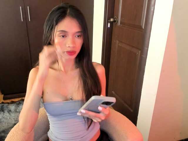 Laylac's BongaCams show and profile