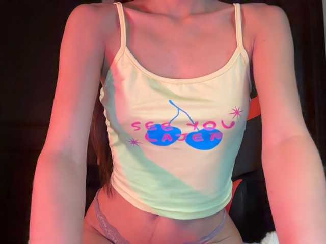 Laylac's BongaCams show and profile