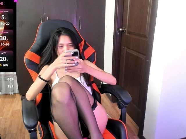 Laylac's BongaCams show and profile