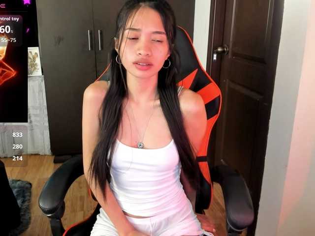 Laylac's BongaCams show and profile