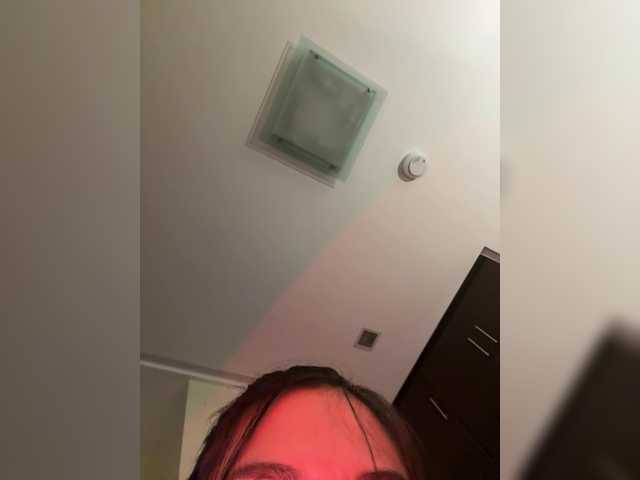 Laylac's BongaCams show and profile