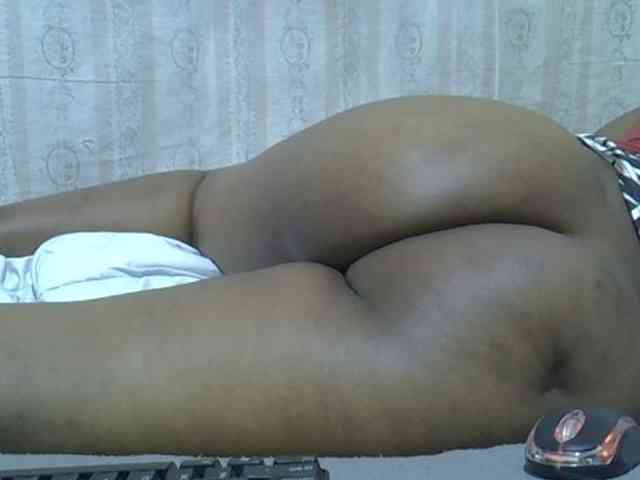 Ebonymaya webcam