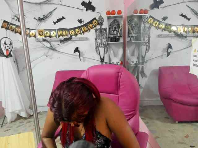 ALYNA-RUSH webcam