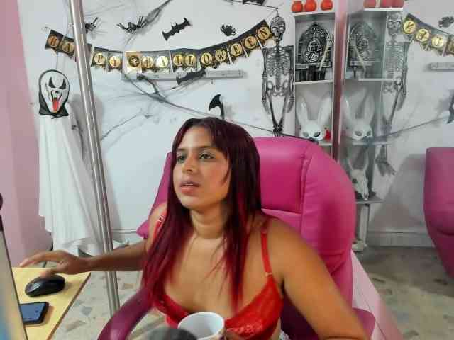 ALYNA-RUSH webcam