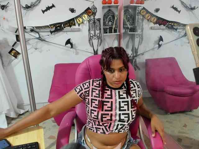 ALYNA-RUSH webcam