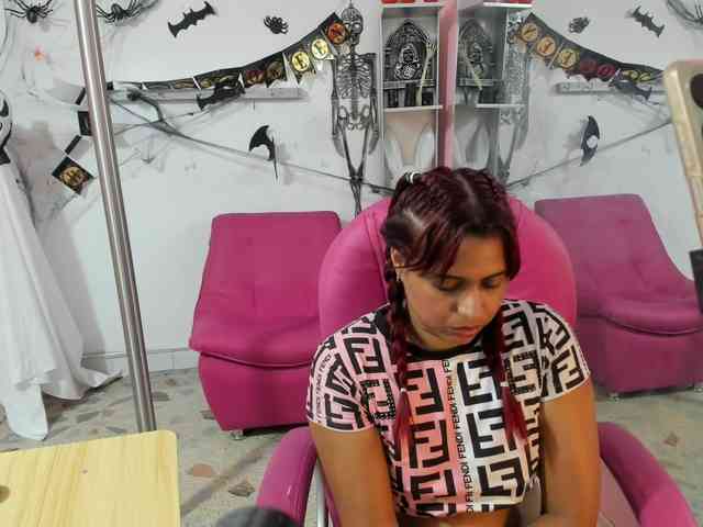 ALYNA-RUSH webcam