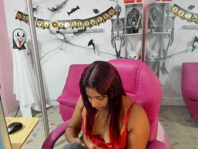 ALYNA-RUSH webcam