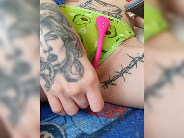 RedFox9595's BongaCams show and profile