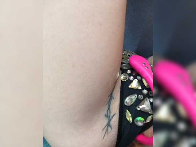 RedFox9595's BongaCams show and profile