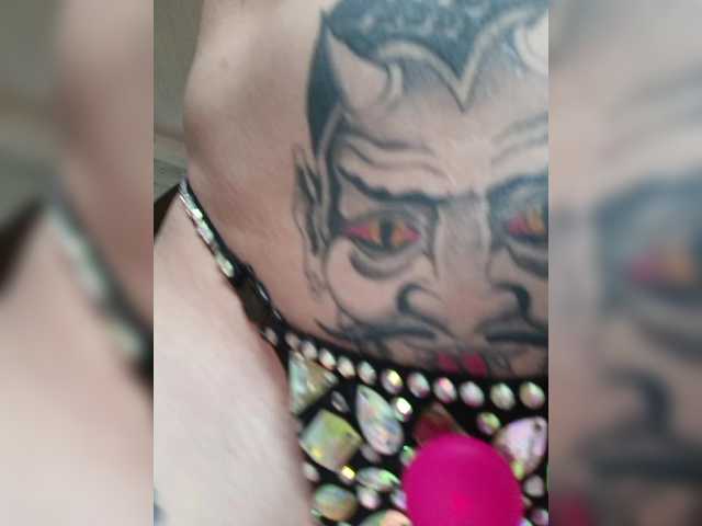 RedFox9595's BongaCams show and profile