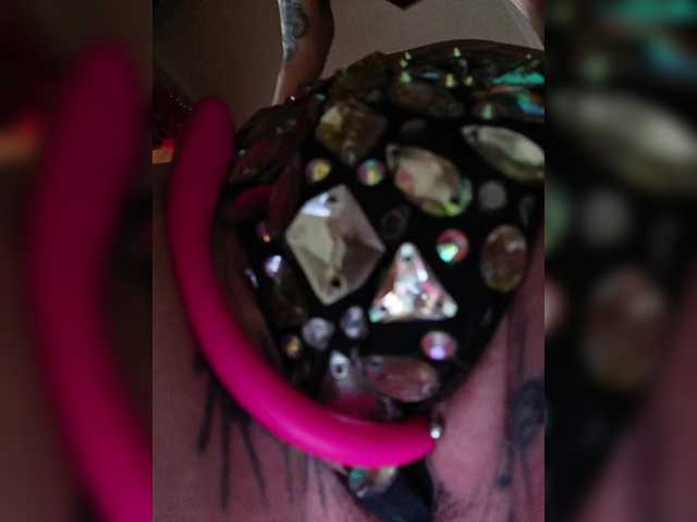 RedFox9595's BongaCams show and profile