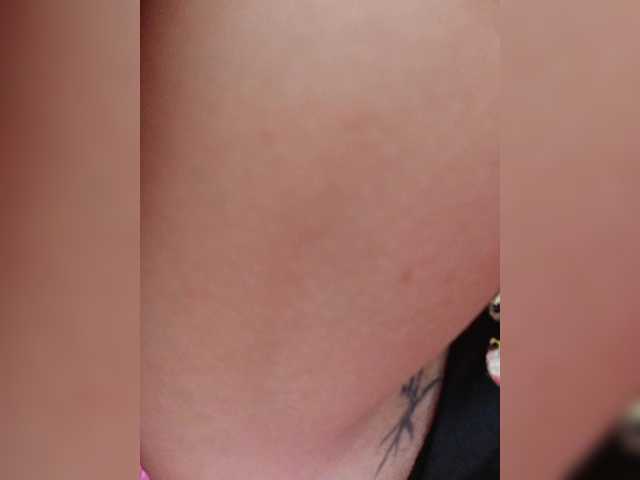 RedFox9595's BongaCams show and profile