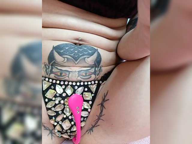 RedFox9595's BongaCams show and profile