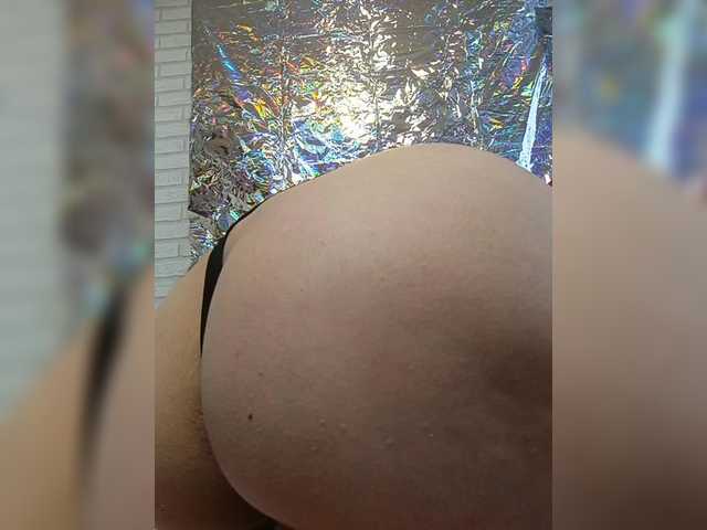 RedFox9595's BongaCams show and profile