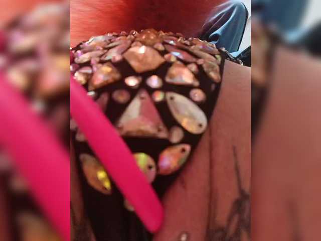 RedFox9595's BongaCams show and profile