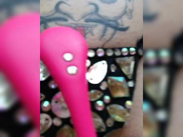 RedFox9595's BongaCams show and profile