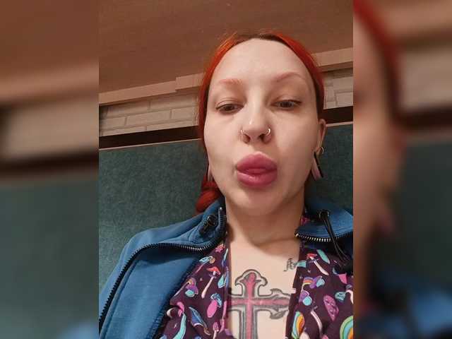 RedFox9595's BongaCams show and profile