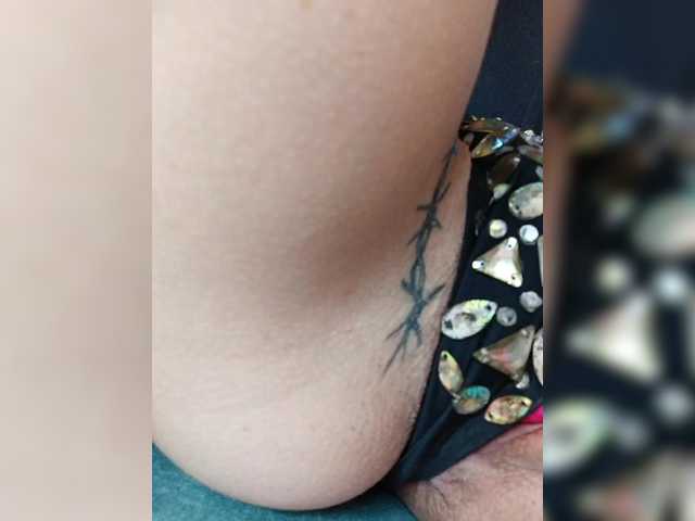 RedFox9595's BongaCams show and profile