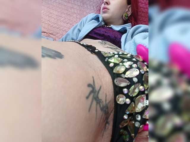 RedFox9595's BongaCams show and profile