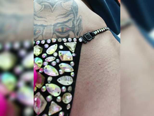 RedFox9595's BongaCams show and profile