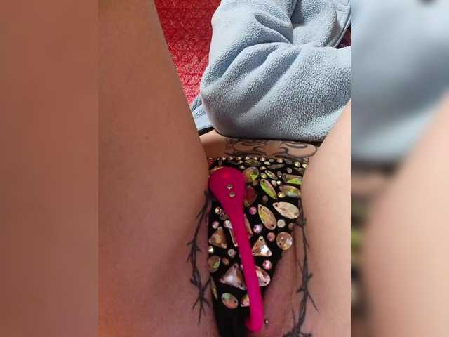 RedFox9595's BongaCams show and profile