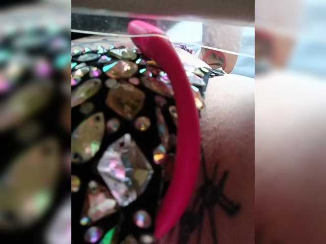 RedFox9595's BongaCams show and profile