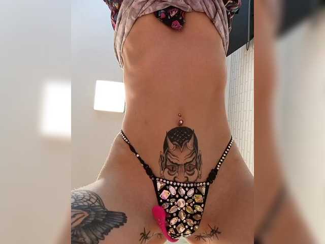 RedFox9595's BongaCams show and profile