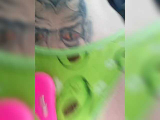 RedFox9595's BongaCams show and profile