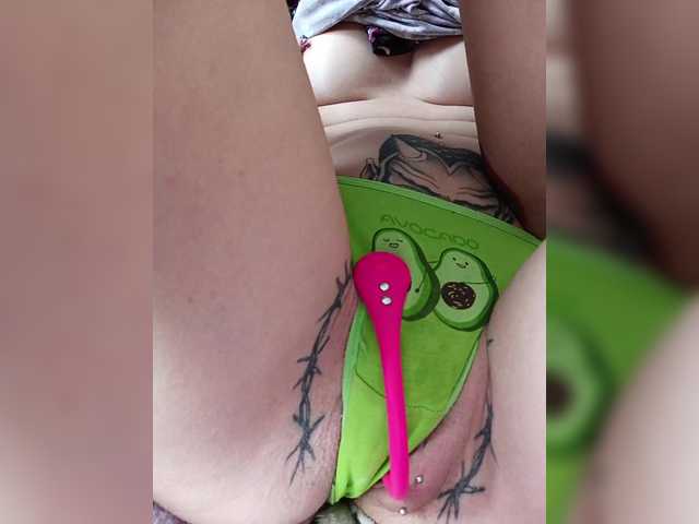 RedFox9595's BongaCams show and profile