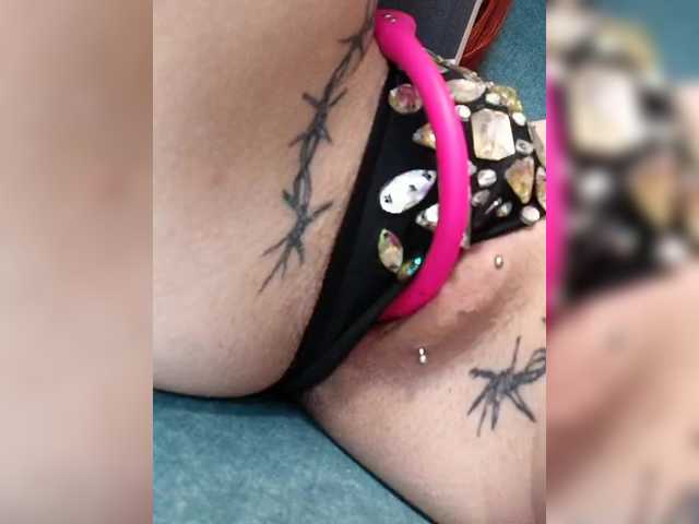 RedFox9595's BongaCams show and profile