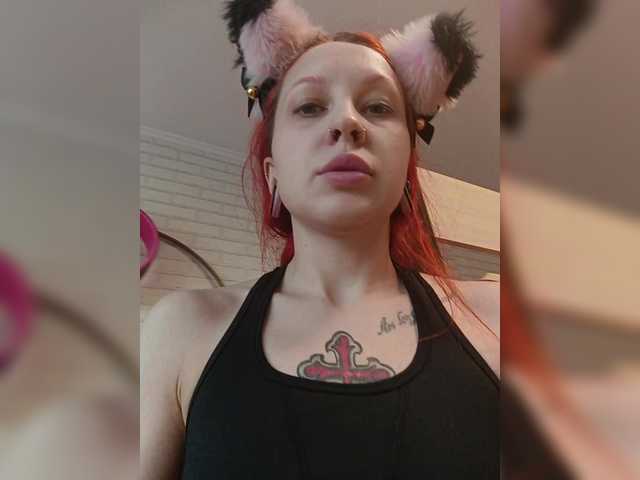 RedFox9595's BongaCams show and profile