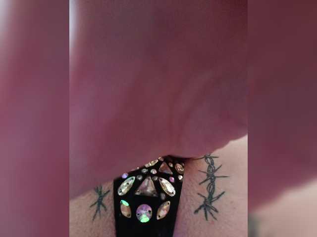 RedFox9595's BongaCams show and profile