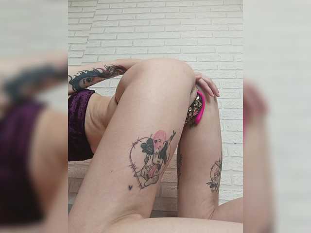 RedFox9595's BongaCams show and profile