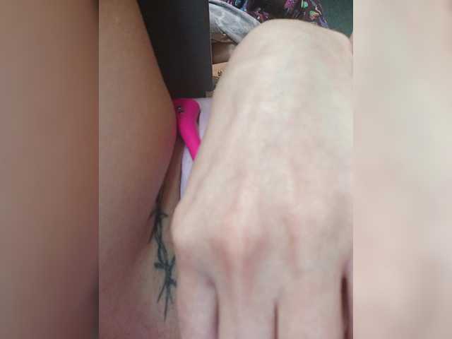 RedFox9595's BongaCams show and profile