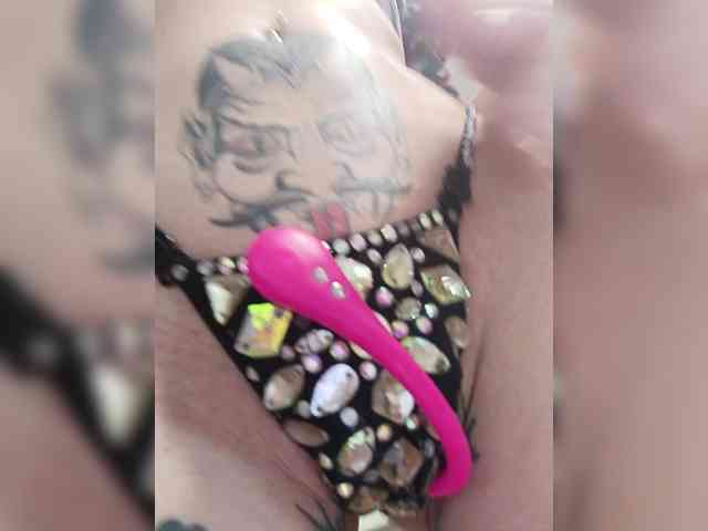 RedFox9595 Live Webcam on BongaCams