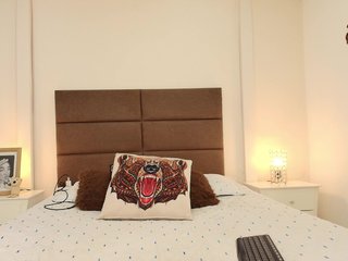 NatashaaTaylor's Live Webcam