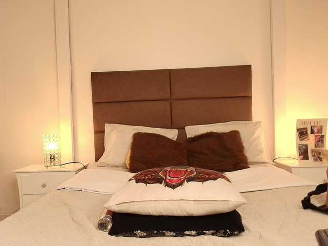 NatashaaTaylor's BongaCams show and profile