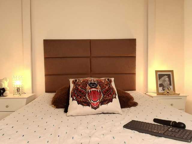 NatashaaTaylor's BongaCams show and profile