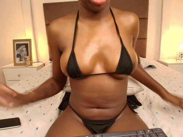 NatashaaTaylor webcam